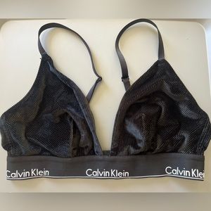 Calvin Klein no-wire bra. Logo,black, velvet and elastic. Size L